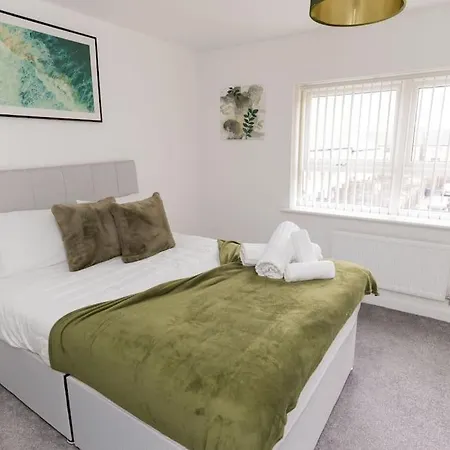 Deluxe 5'bed House W- Parking - Centre